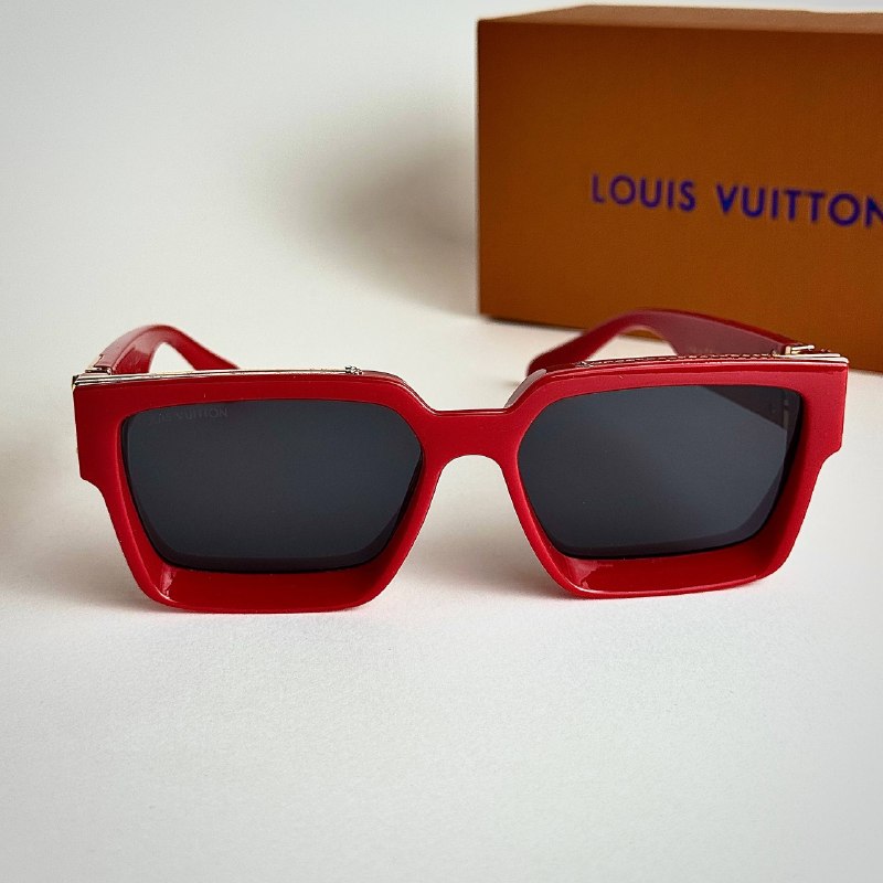 LV Prestige – Red