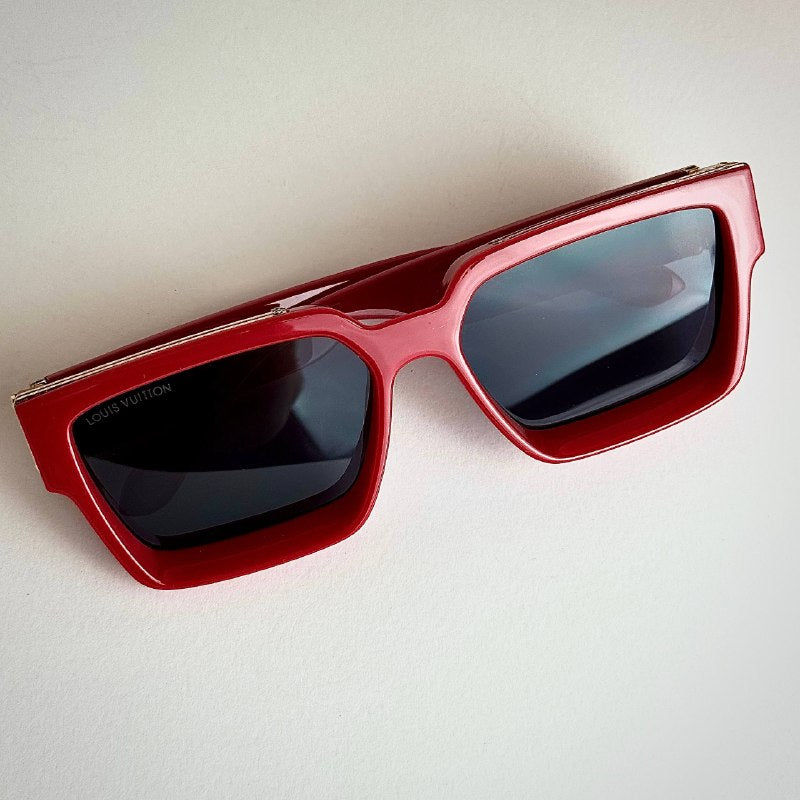 LV Prestige – Red