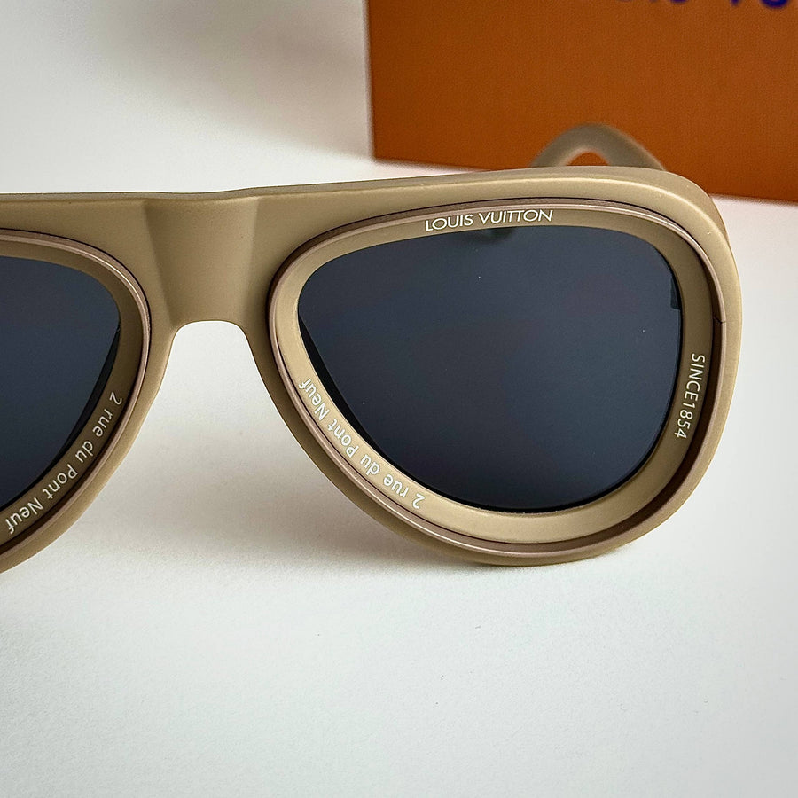 LV Pilot – Beige