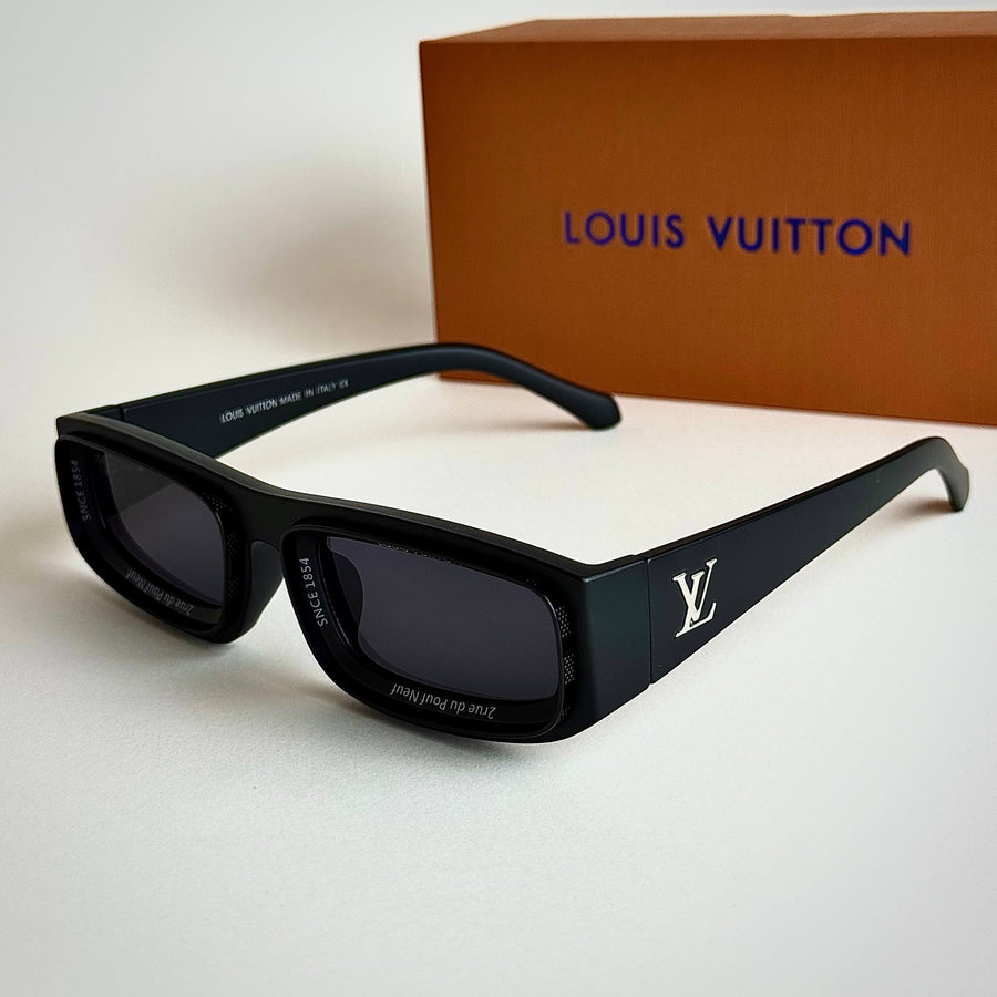 LV Titan – Black