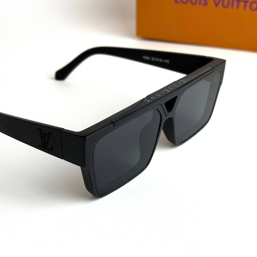 LV Signature – Full Black