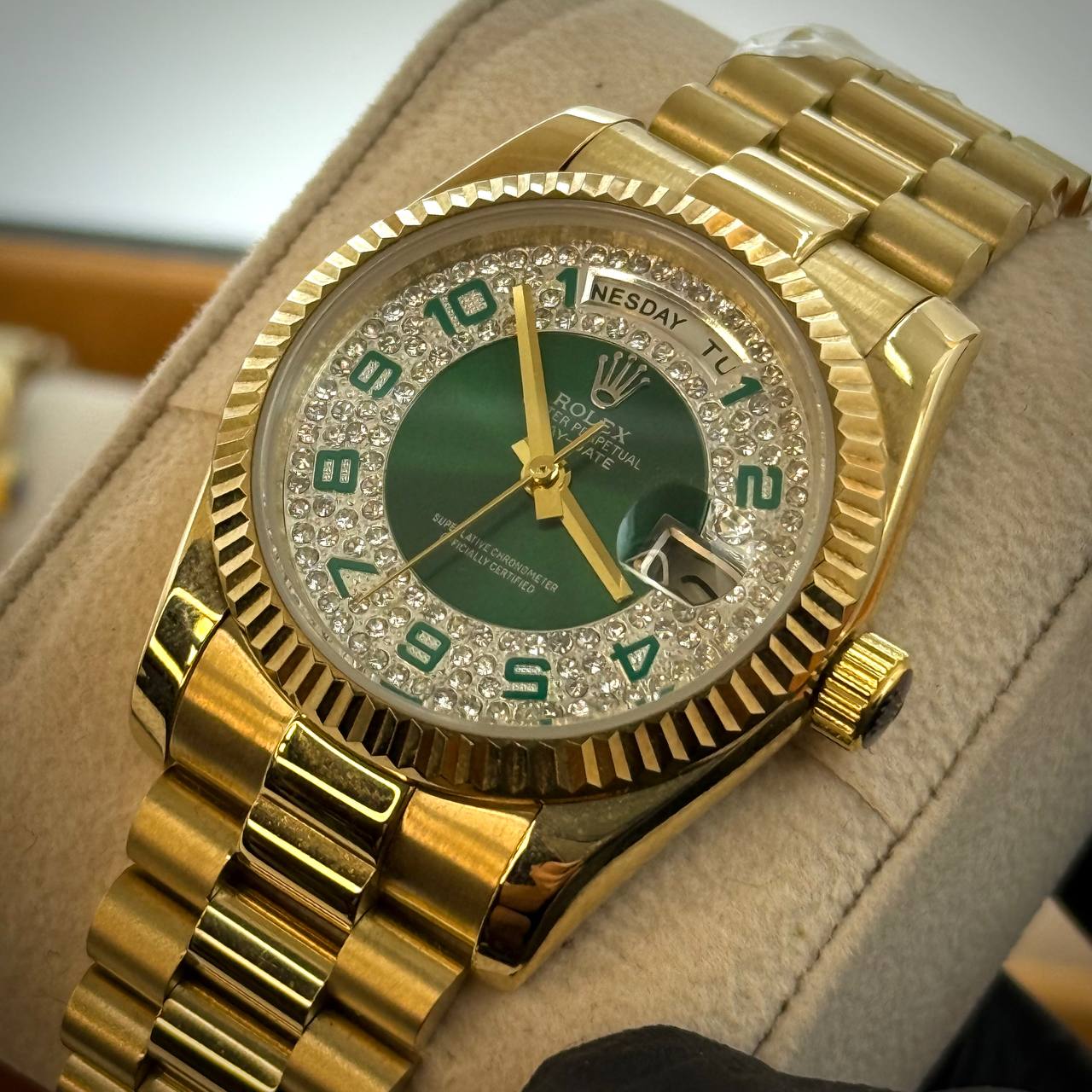 Rolex Day-Date – Green Diamond Dial / Full Gold Presidential (Women)