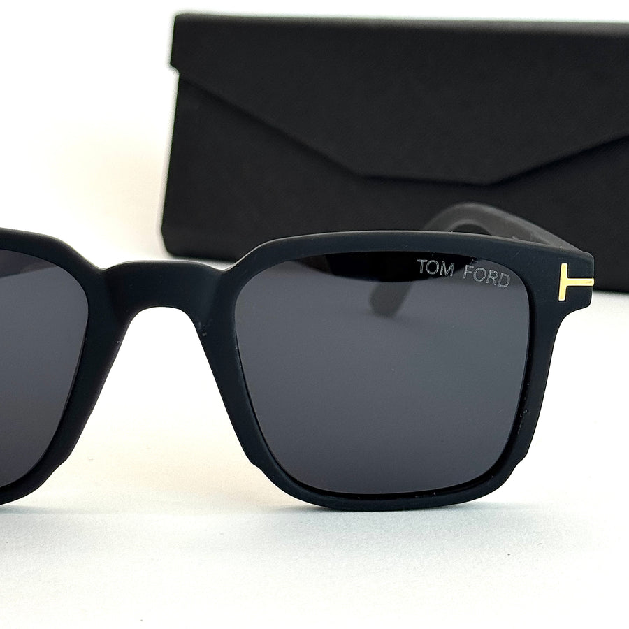 Tom Ford TF-1040 – Matte Black
