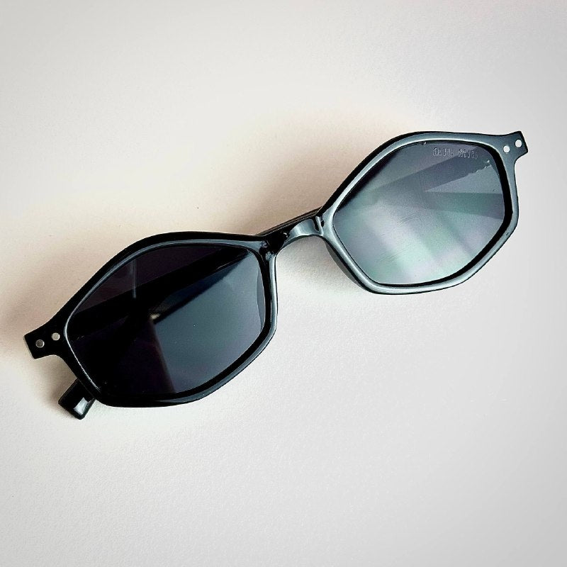 Miu Miu Octagon – Black