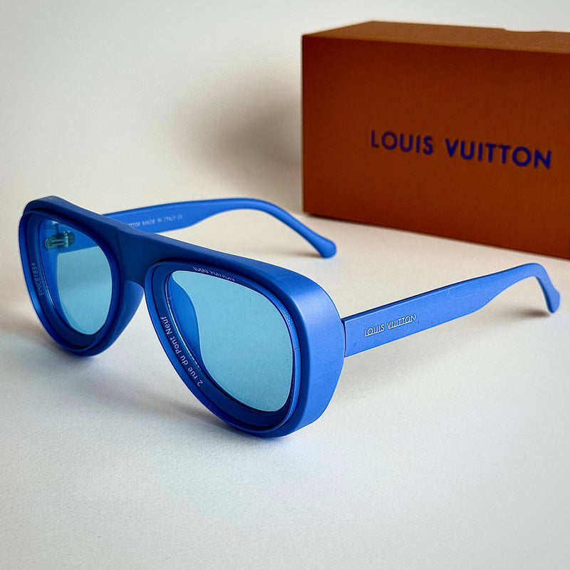 LV Pilot – Blue