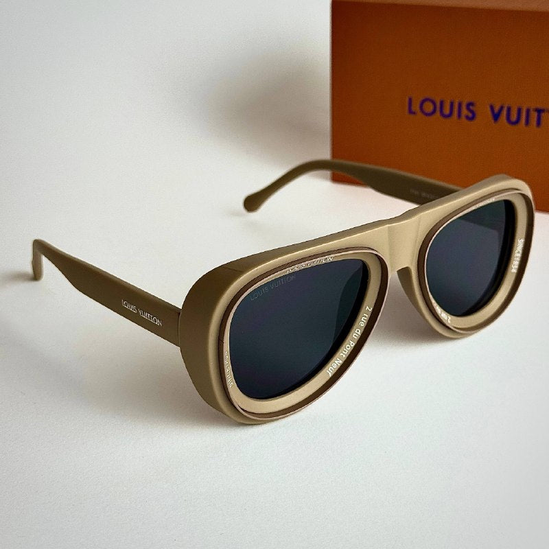 LV Pilot – Beige