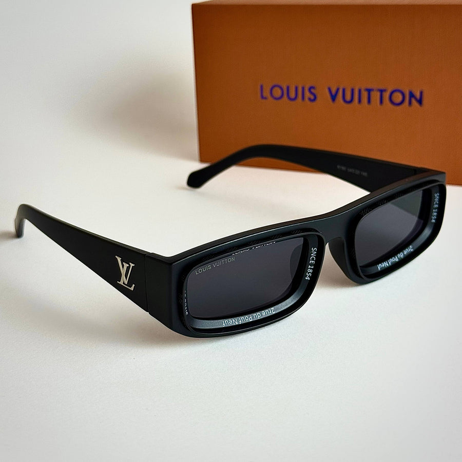 LV Titan – Black