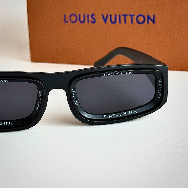 LV Titan – Black
