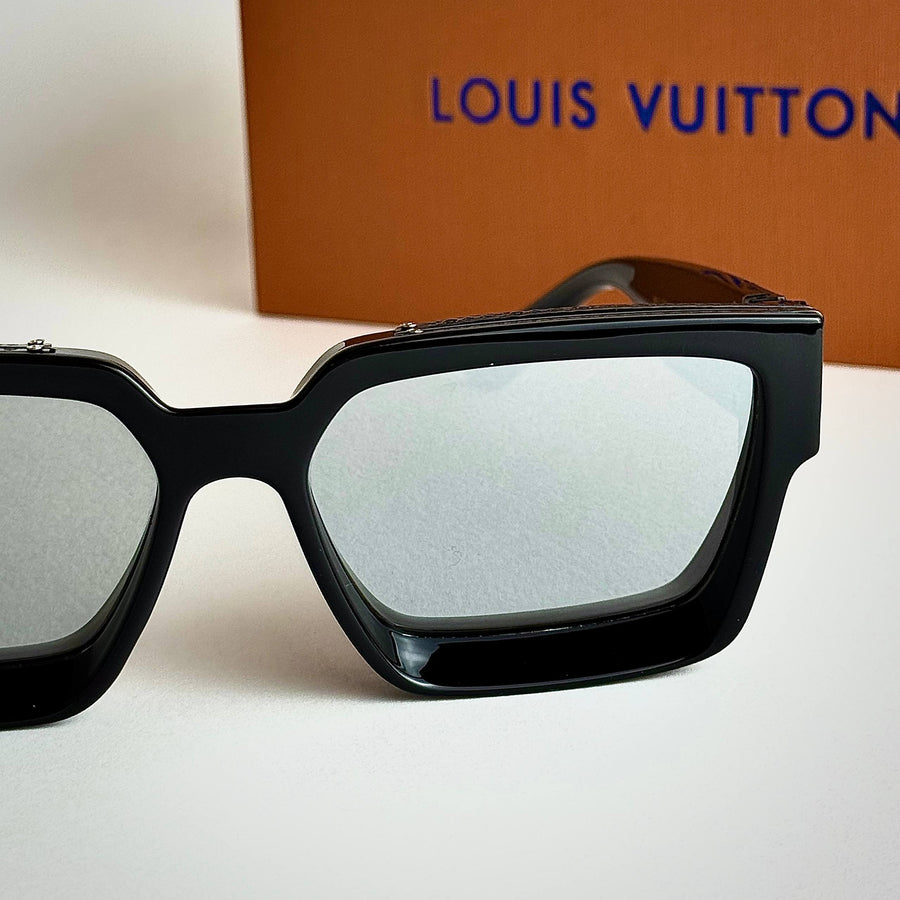 LV Prestige – Black Shadow