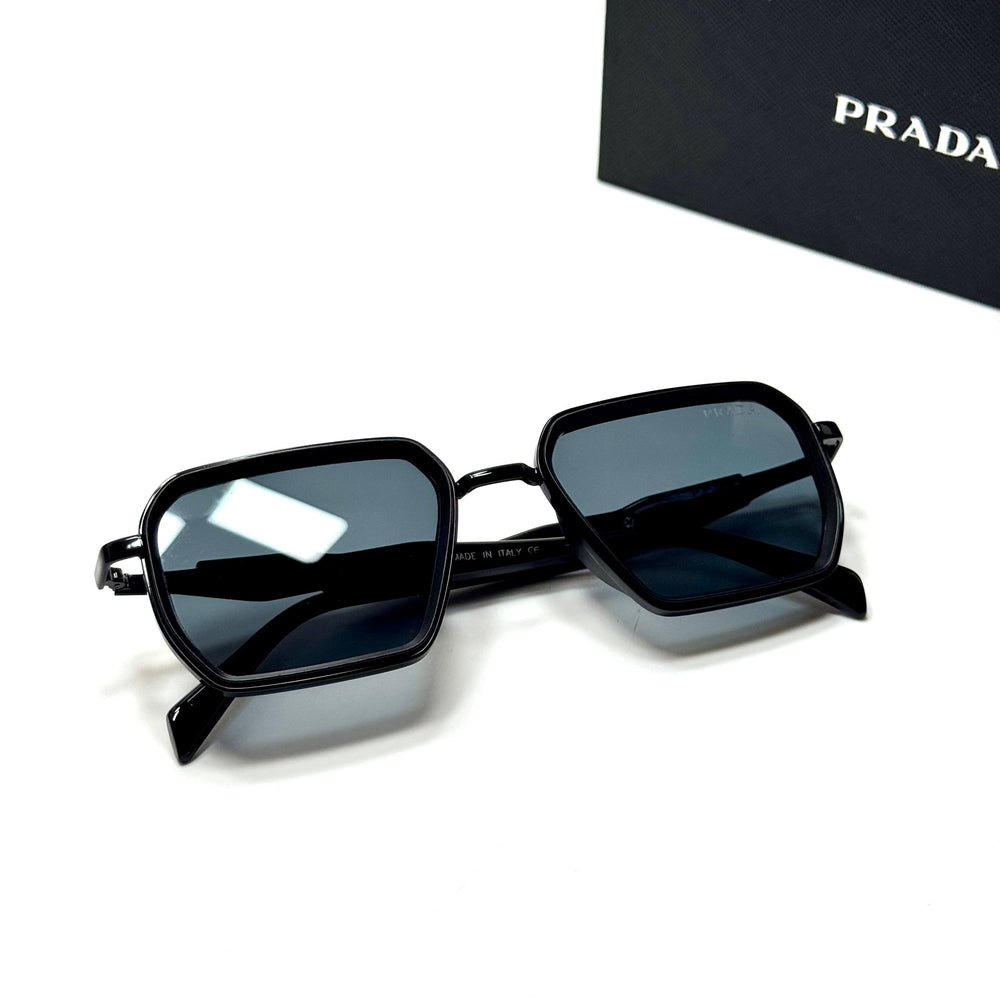 Prada PR48 – Full Black