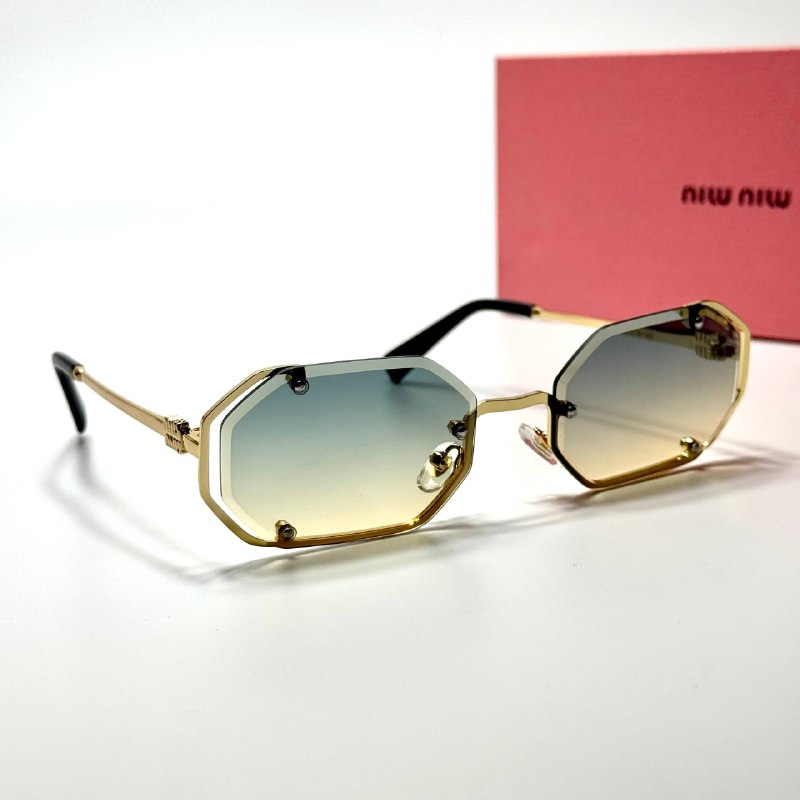 Miu Miu Geometric SMU56Z – Gold Gradient