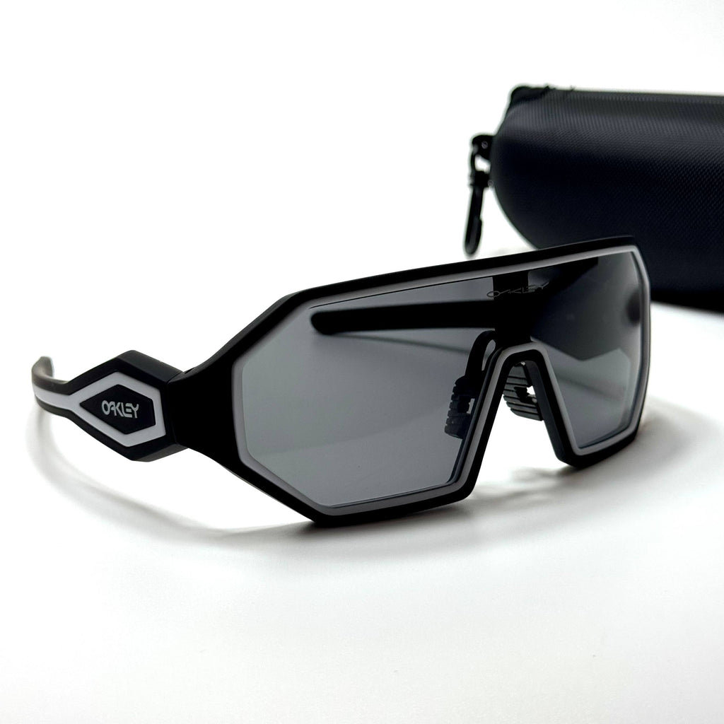Oakley Shield Sutro OO9406 – Black white