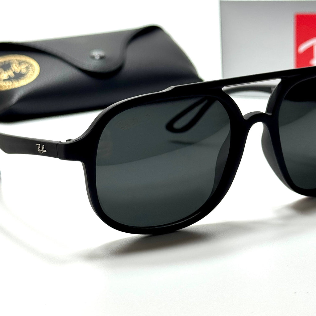 Ray-Ban Ferrari Aviator RB4362 – Black