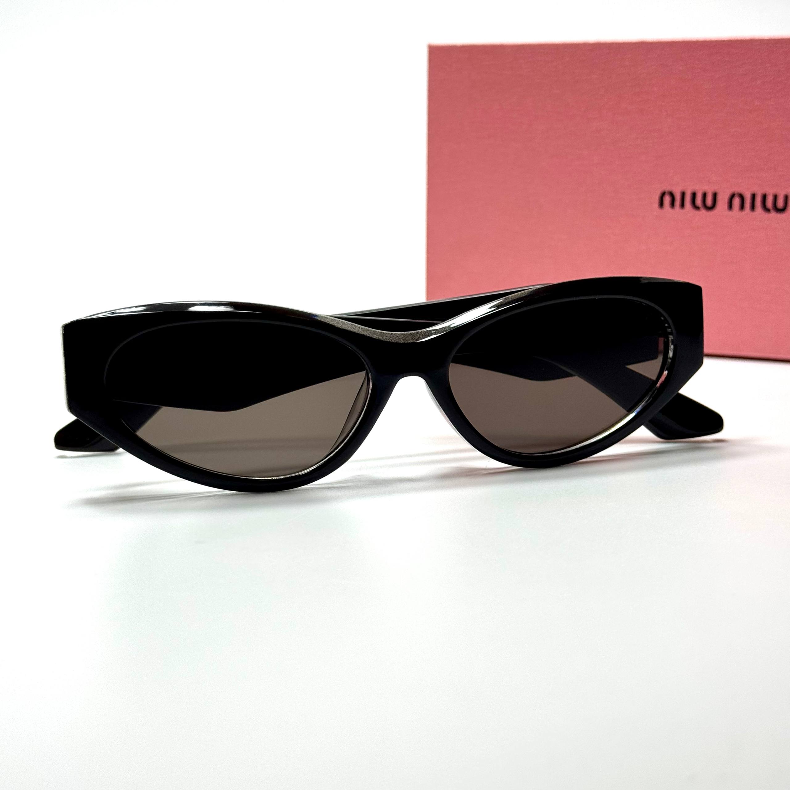 Miu Miu Cateye MU11ZS – Black Brown