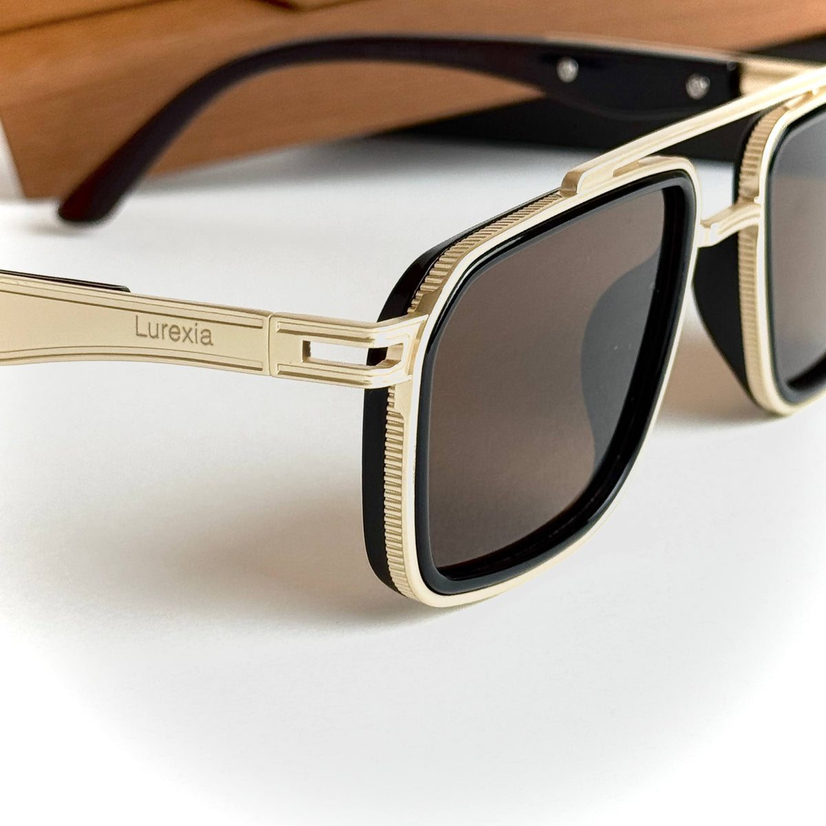 Lurexia Phantom – Gold Brown