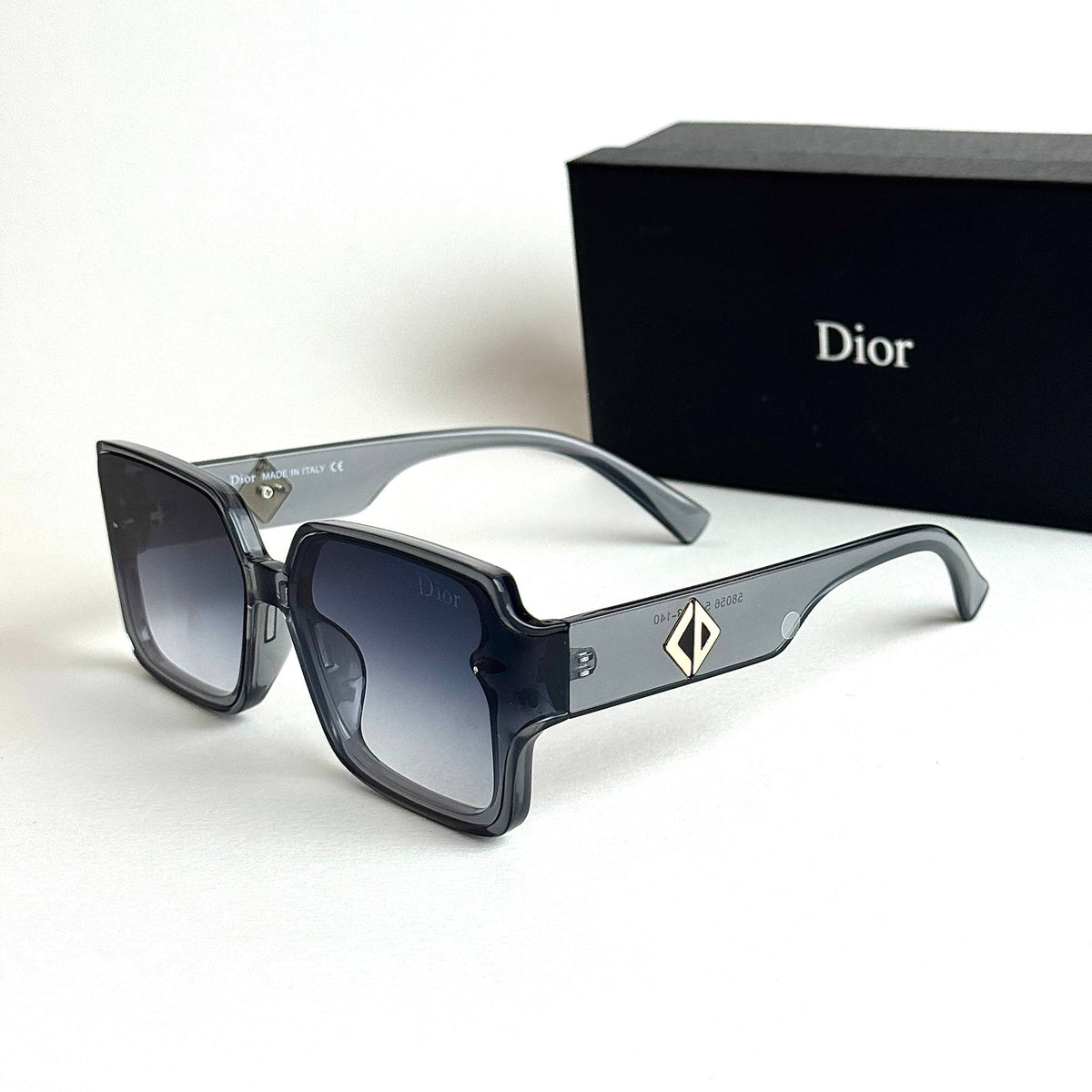 Dior Signature D1U – Grey Gradient