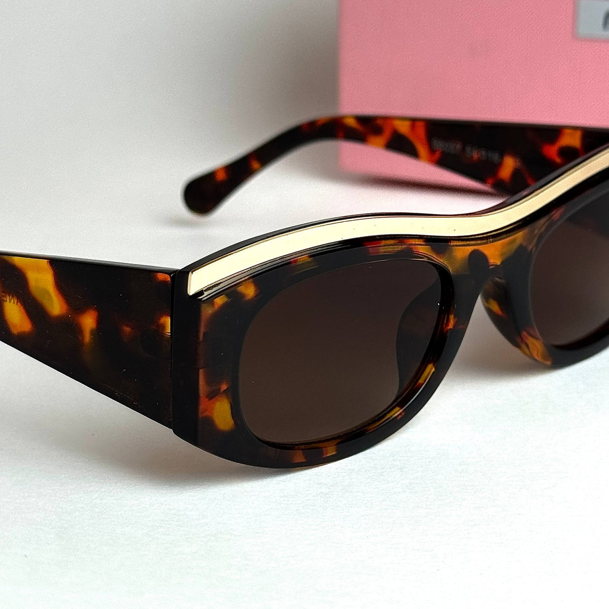 Chanel Signature – Havana Brown Gradient