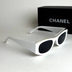 Chanel Signature – White Black