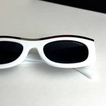 Chanel Signature – White Black