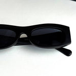 Chanel Signature – Black