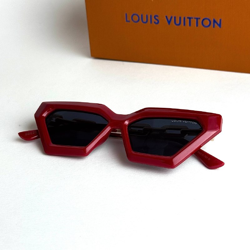 LV Chain Link – Red Gold Black