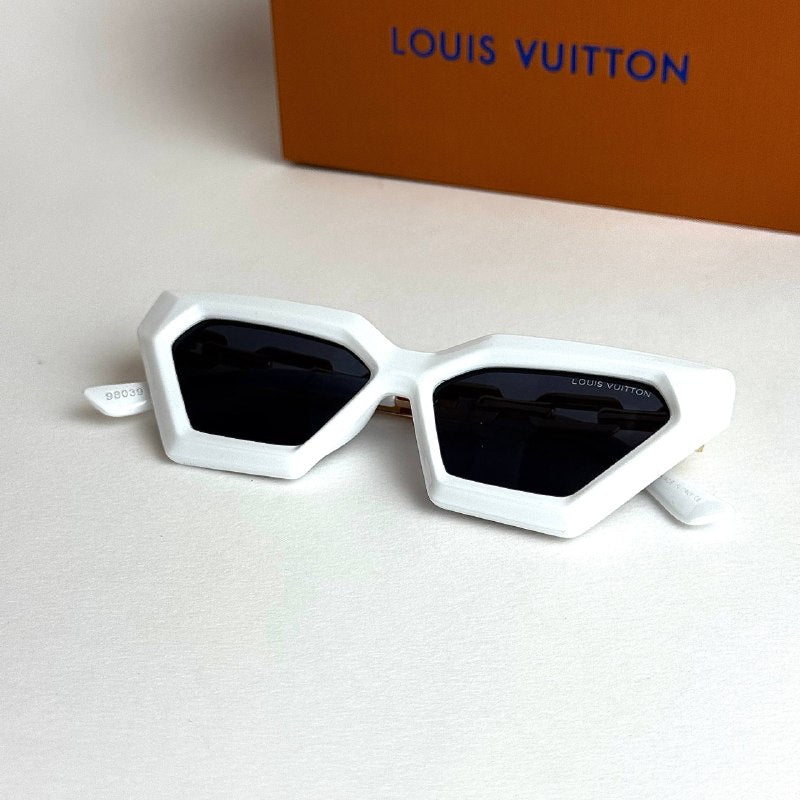 LV Chain Link – White Gold Black