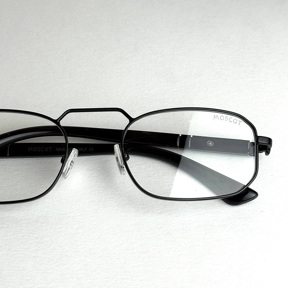 Moscot Rectangular – Black Transparent