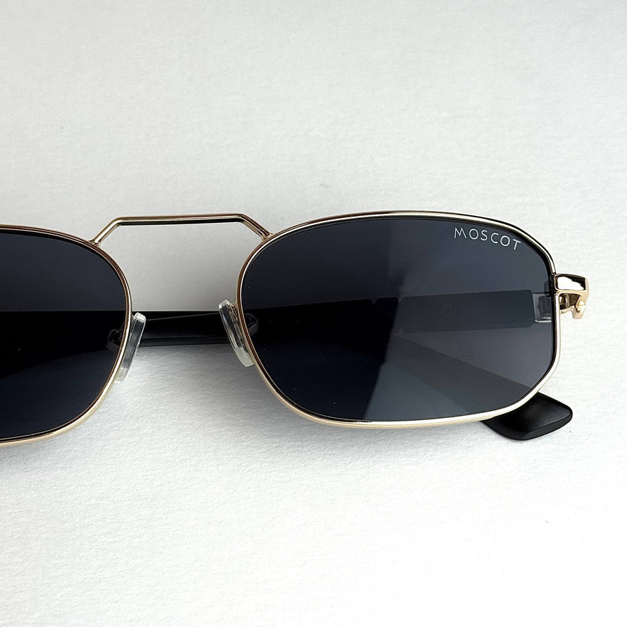 Moscot Rectangular – Gold Black