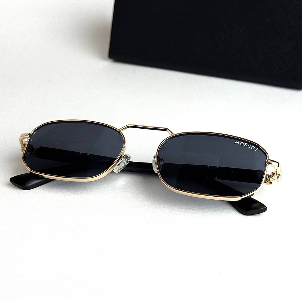 Moscot Rectangular – Gold Black