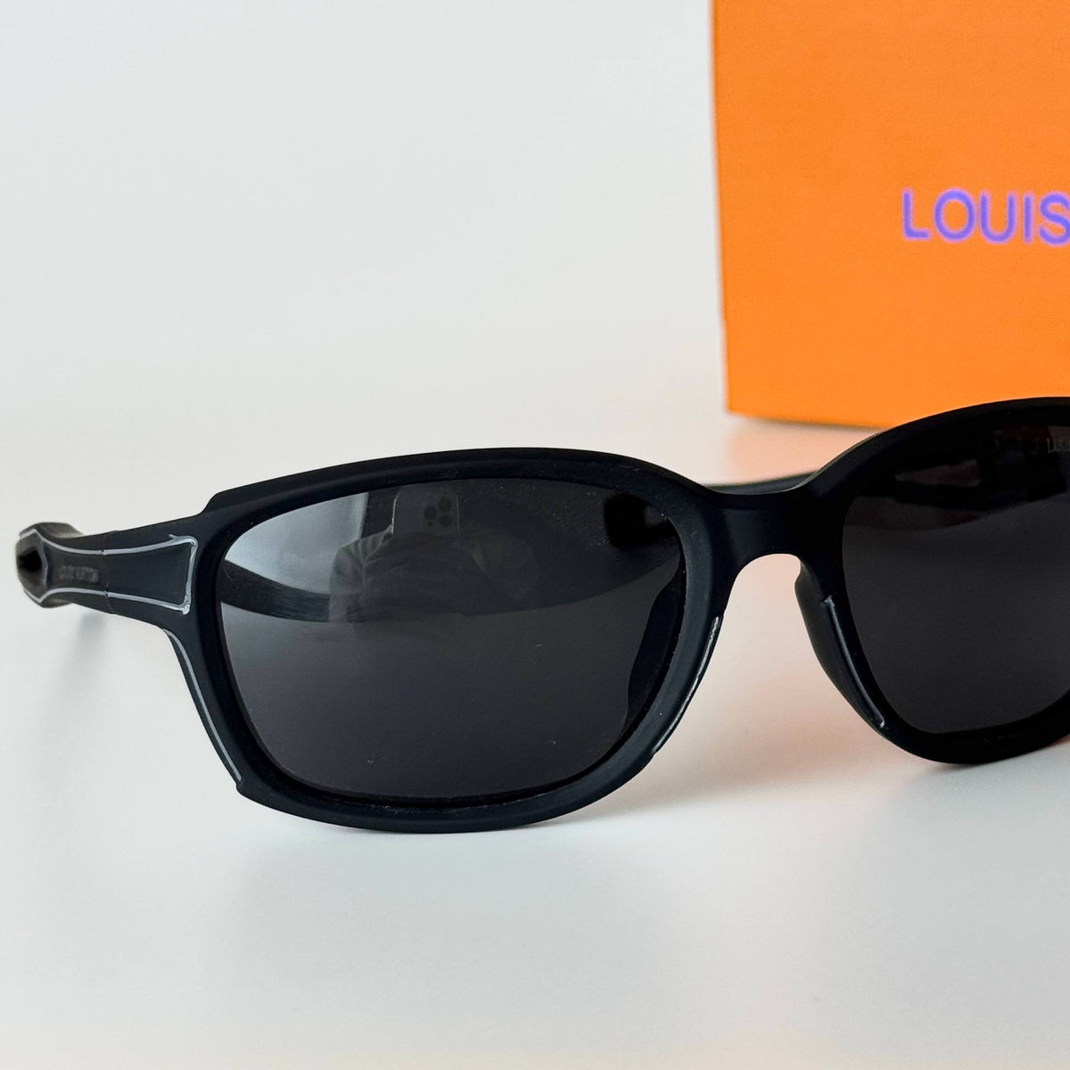 LV Wraparound - Matte Black