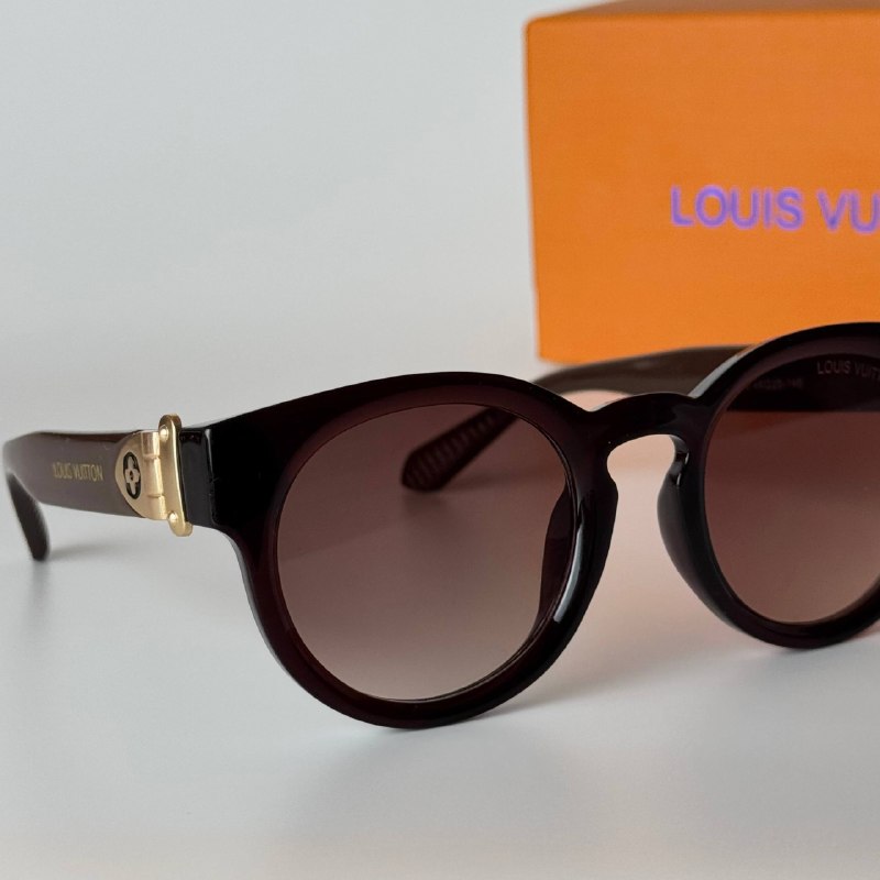 LV4826 Round - Dark Brown