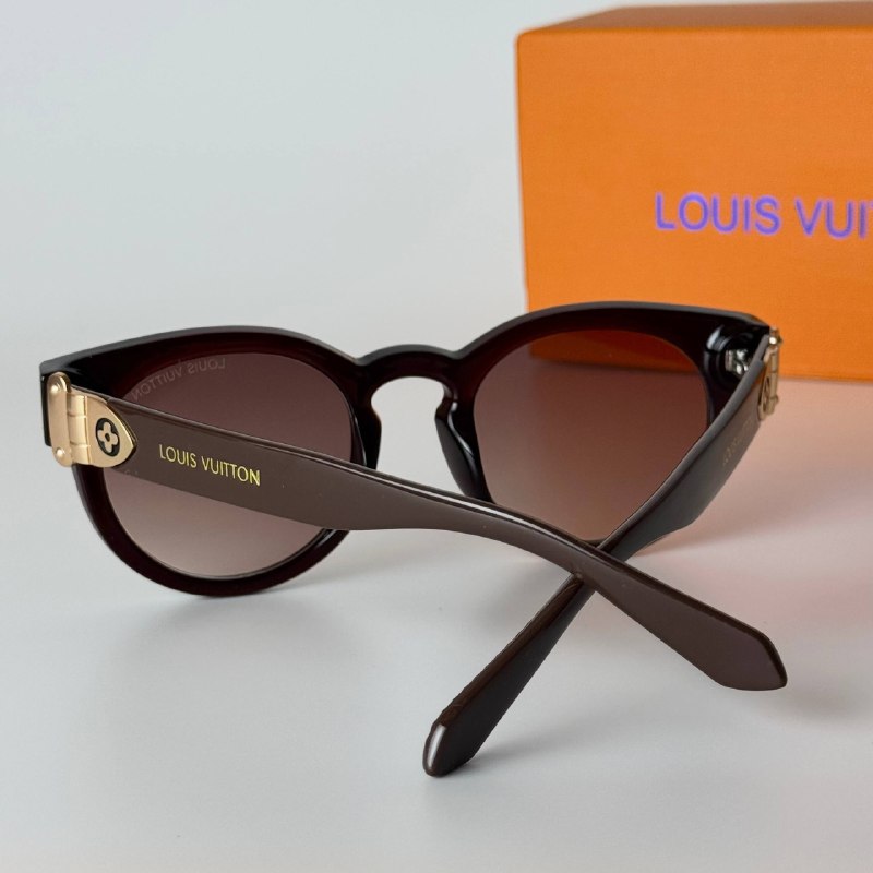 LV4826 Round - Dark Brown