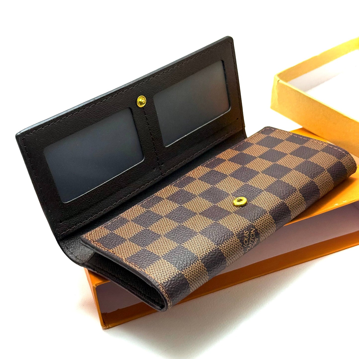 Louis Vuitton Damier Wallet — Brown