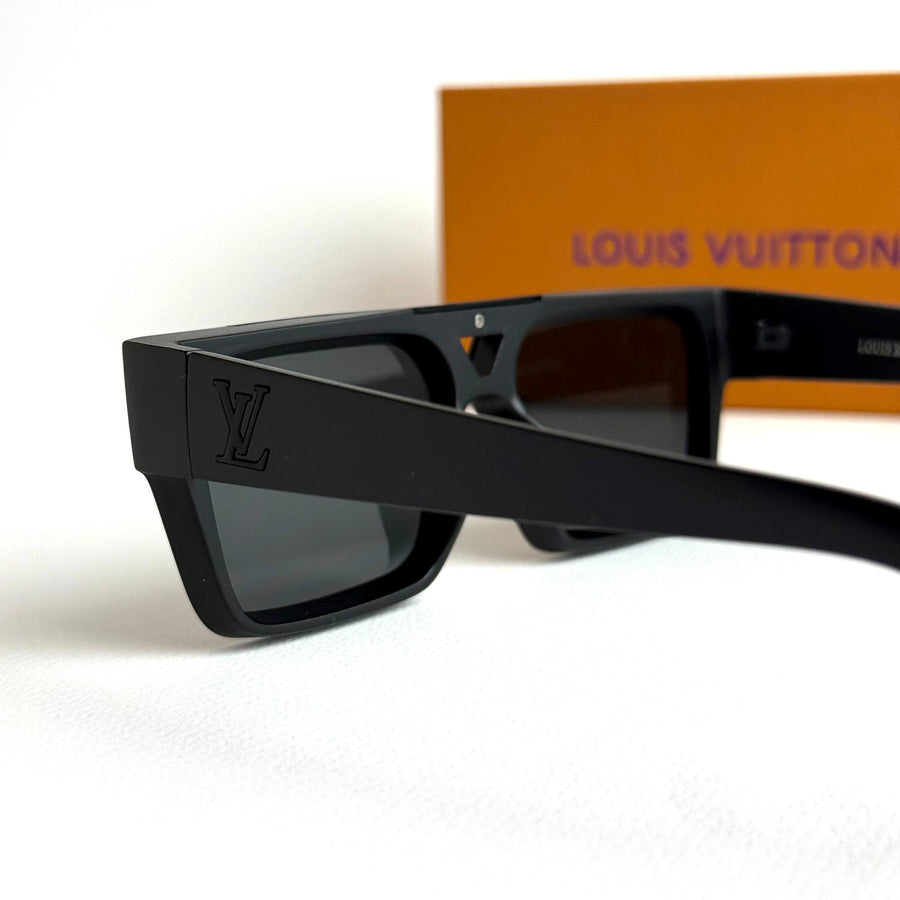 LV Signature  – Full Black