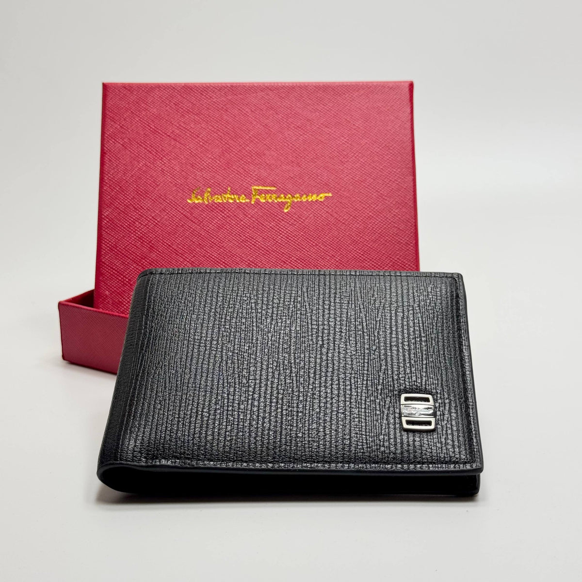 Salvatore Ferragamo Gancini Bifold Wallet – Black