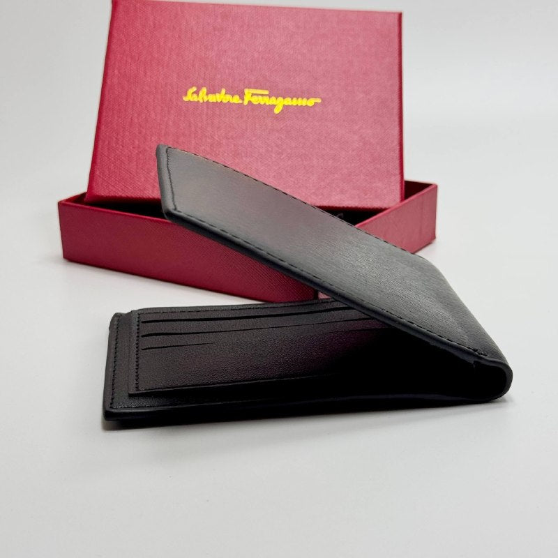 Salvatore Ferragamo Textured Bifold Wallet – Black