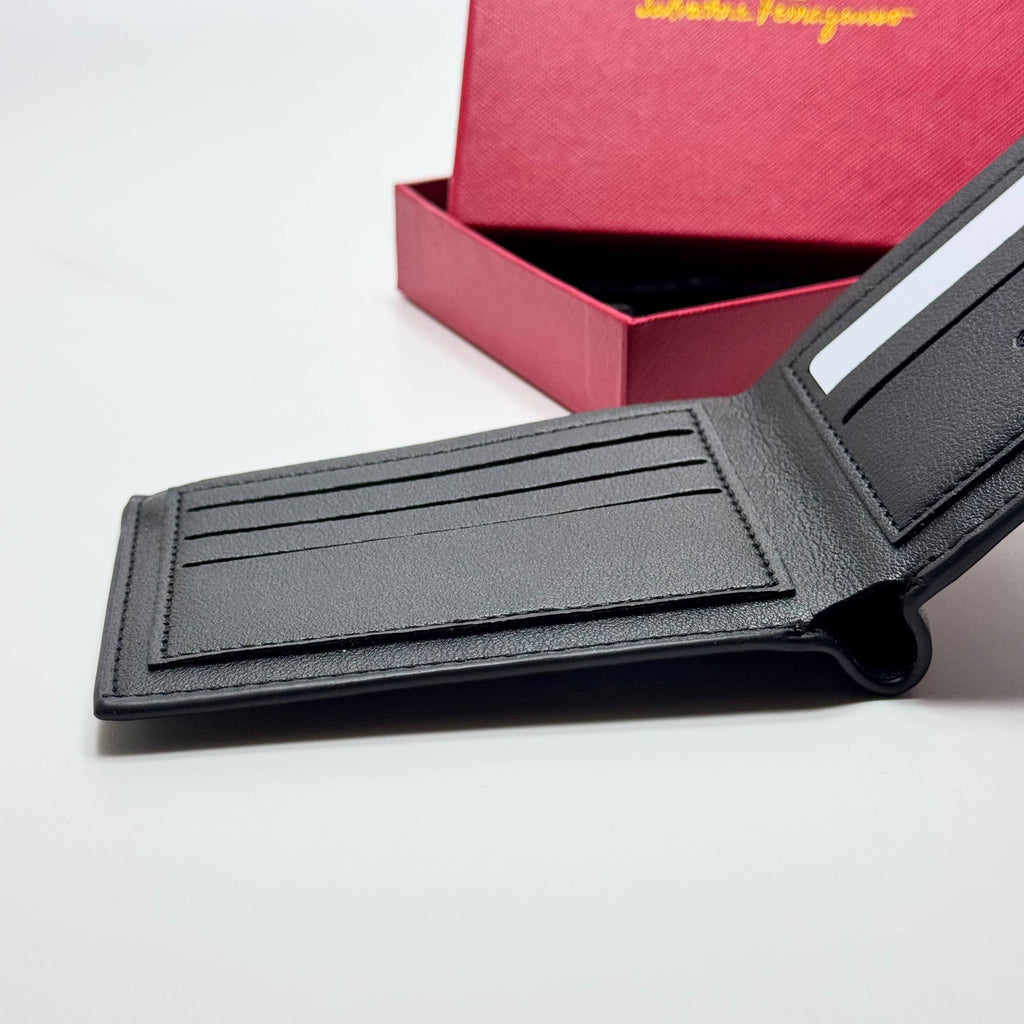 Salvatore Ferragamo Grained Bifold Wallet – Black