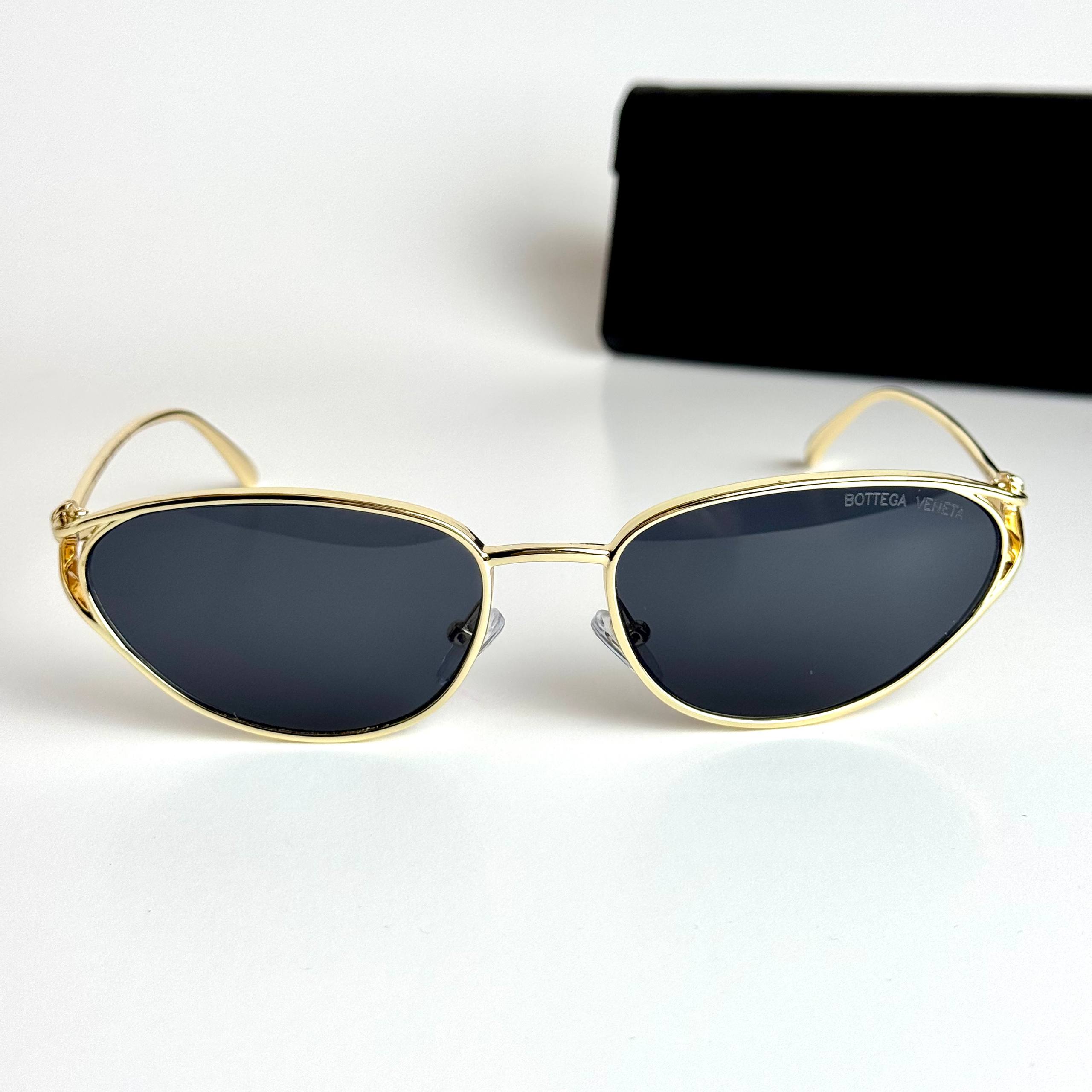 Bottega Veneta BV1357S – Gold Black