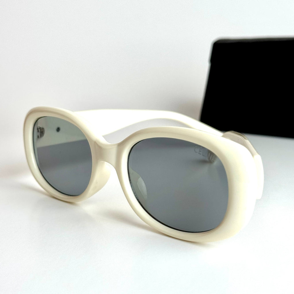 Celine Oval CL40267U – White