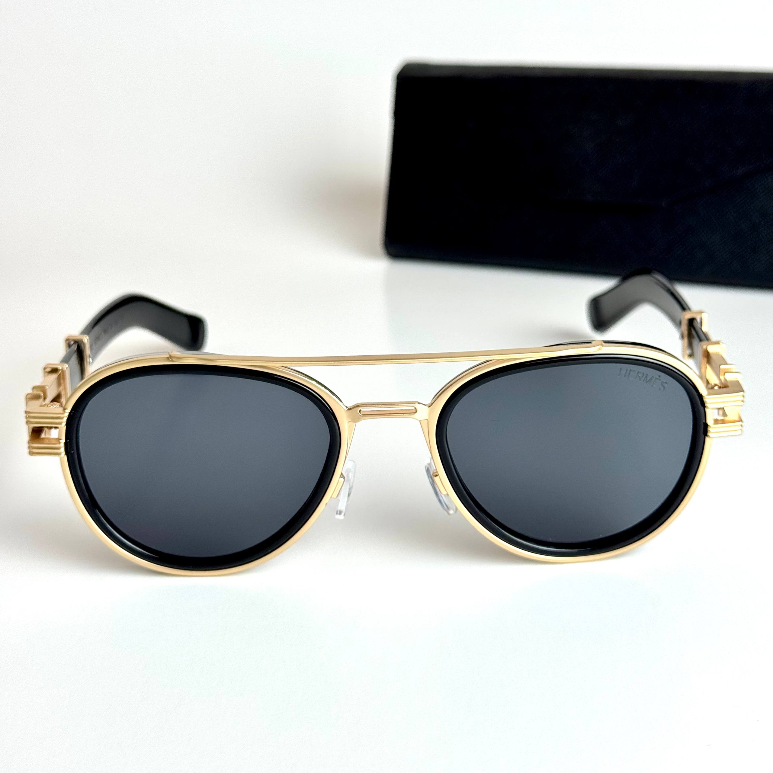 Hermès Round H08S – Gold Black