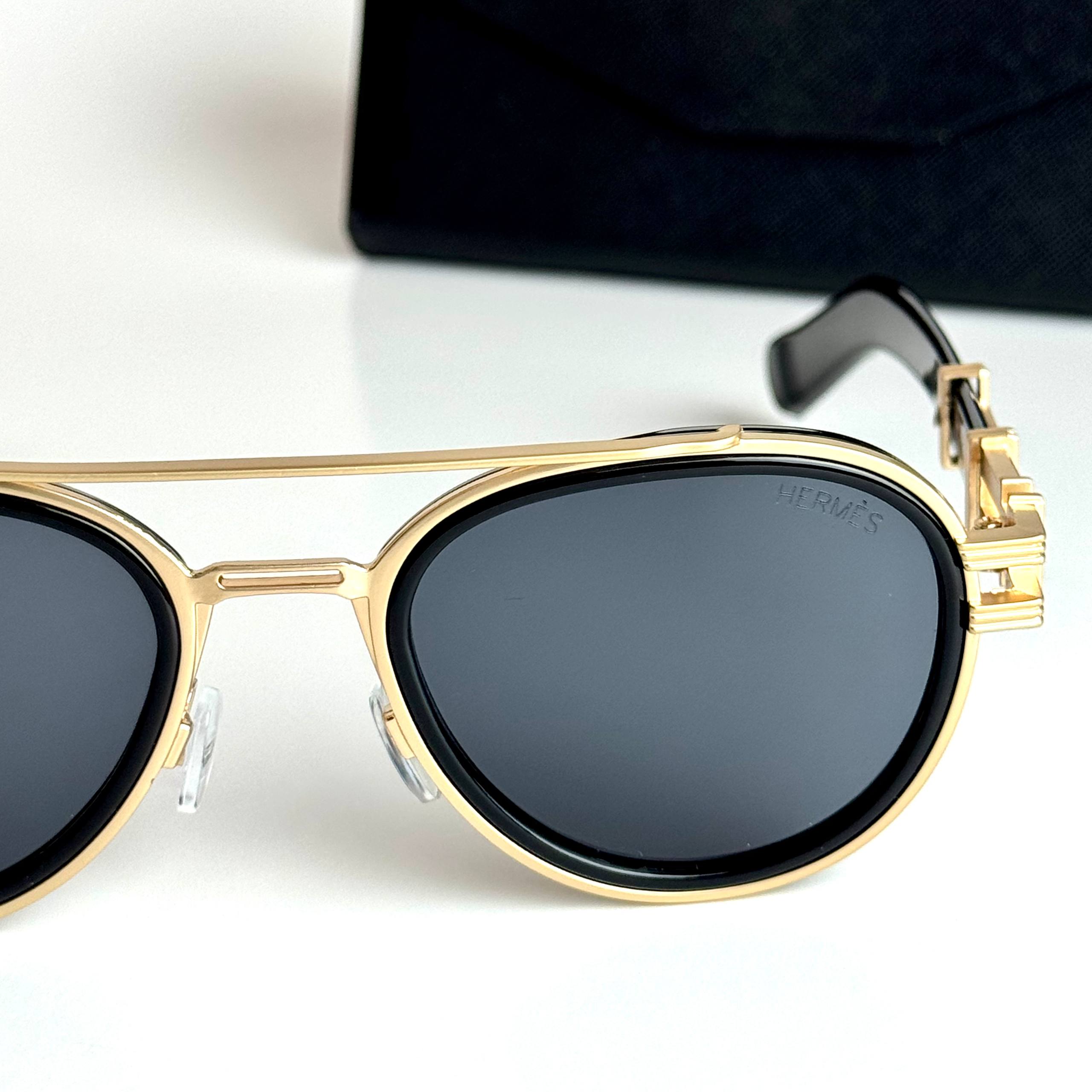 Hermès Round H08S – Gold Black