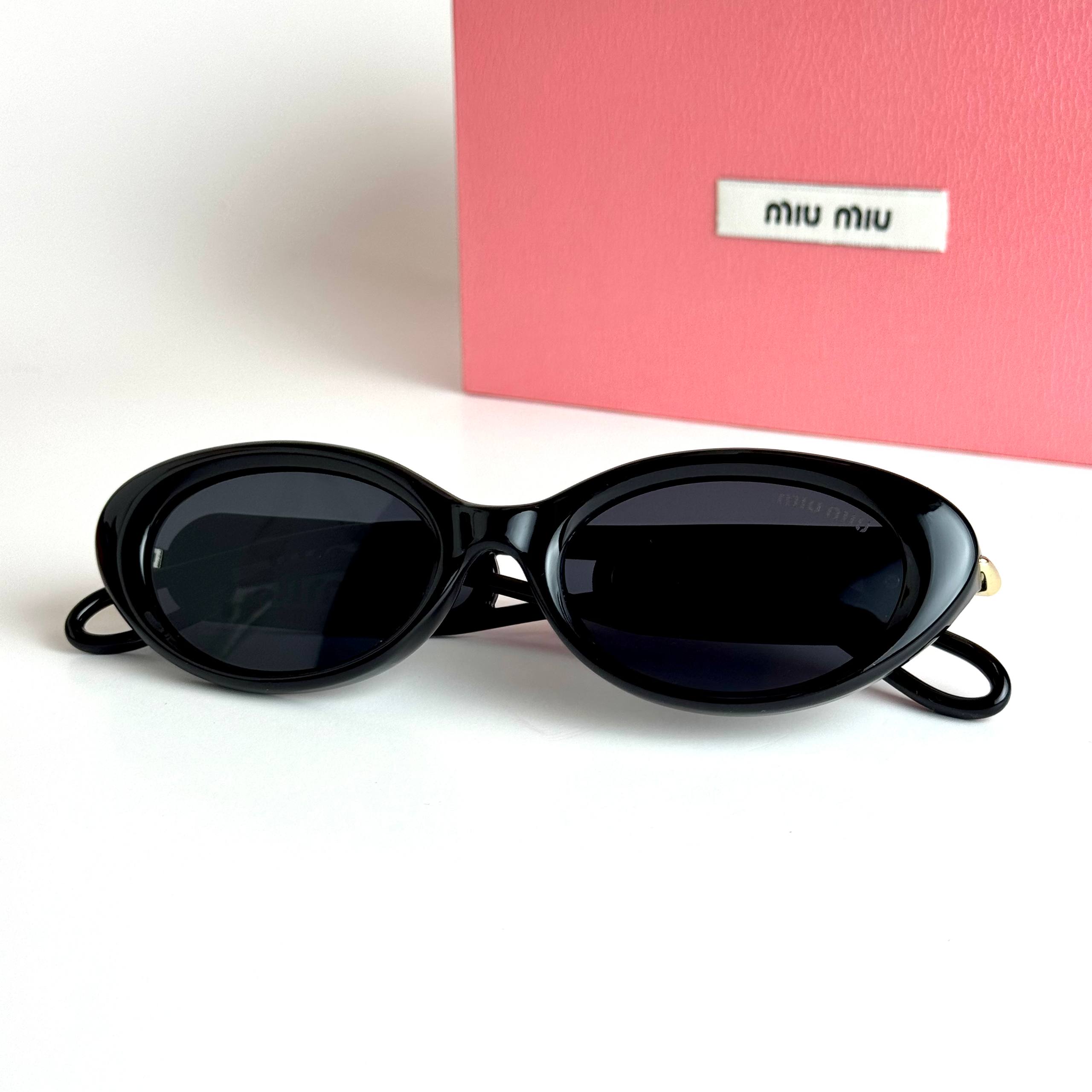 Miu Miu Oval MU17WS – Black