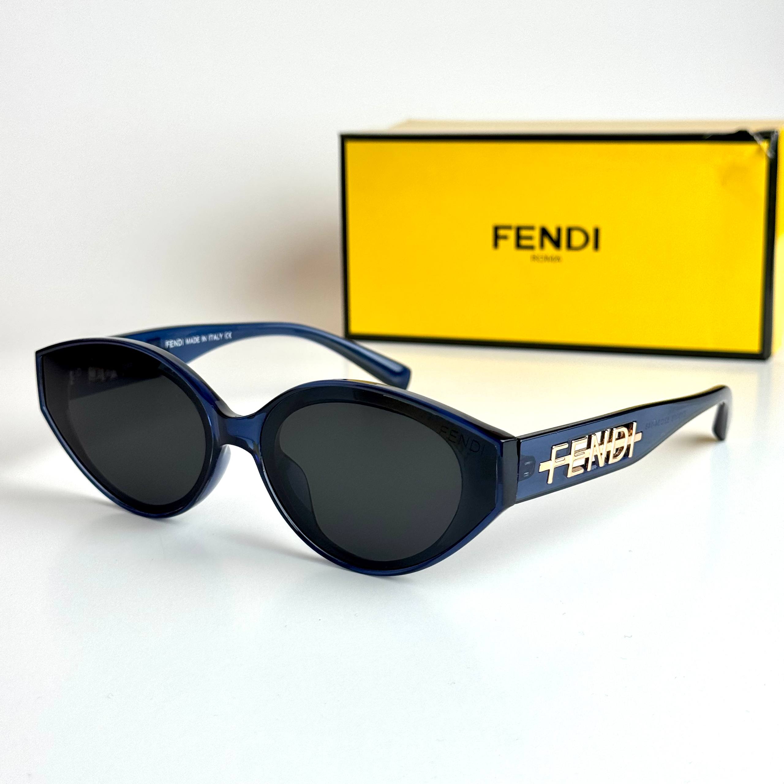 Fendi Oval FE4012S – Blue Black