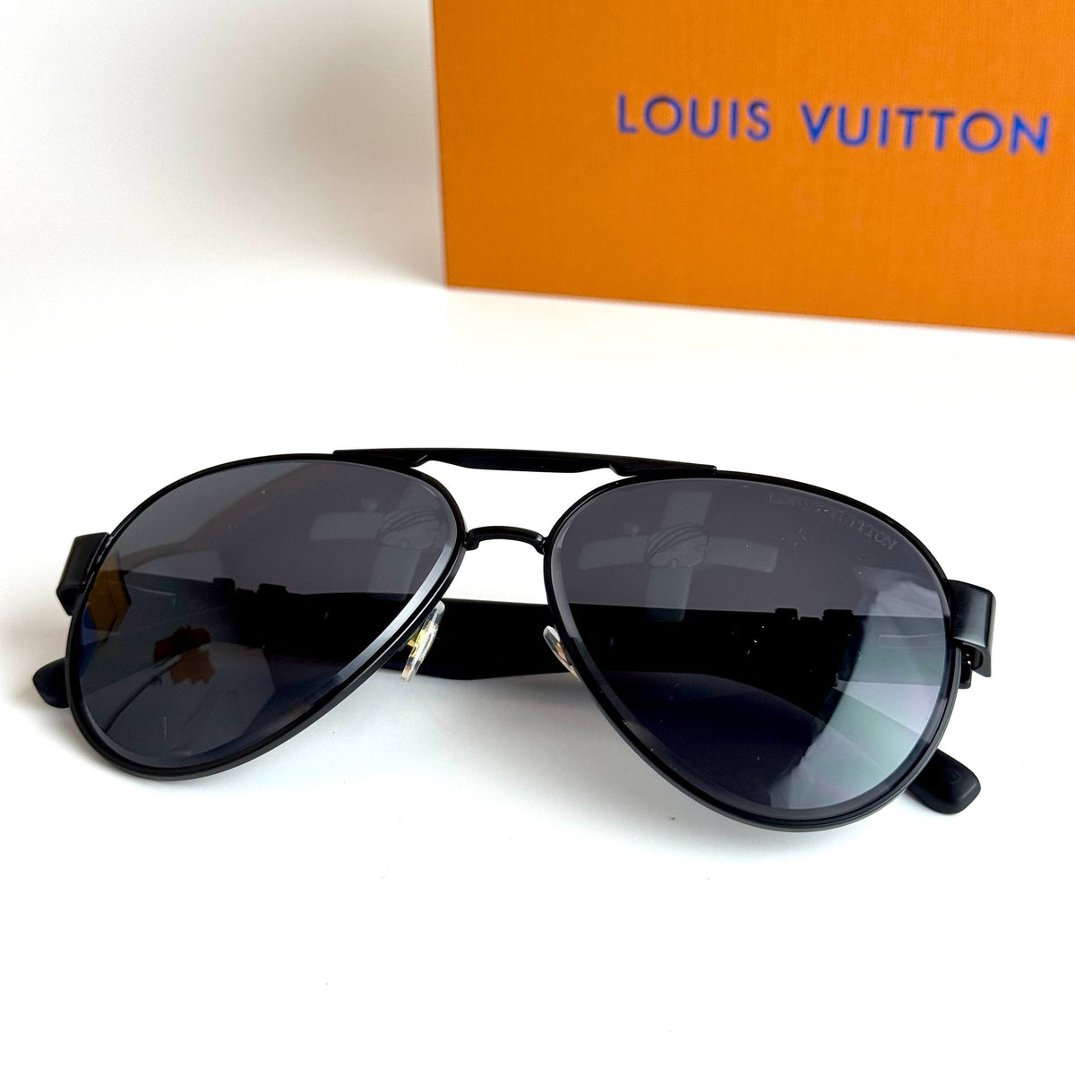 LV Aviator – Black