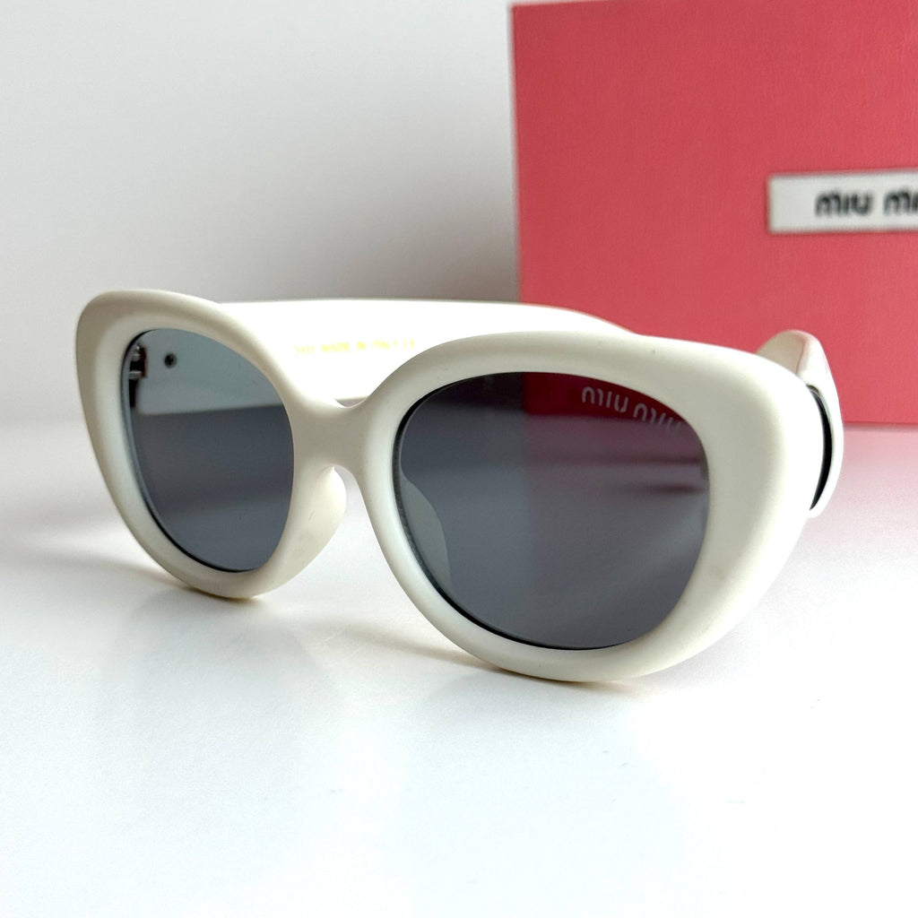 Miu Miu Oval SMU09Z – White Grey