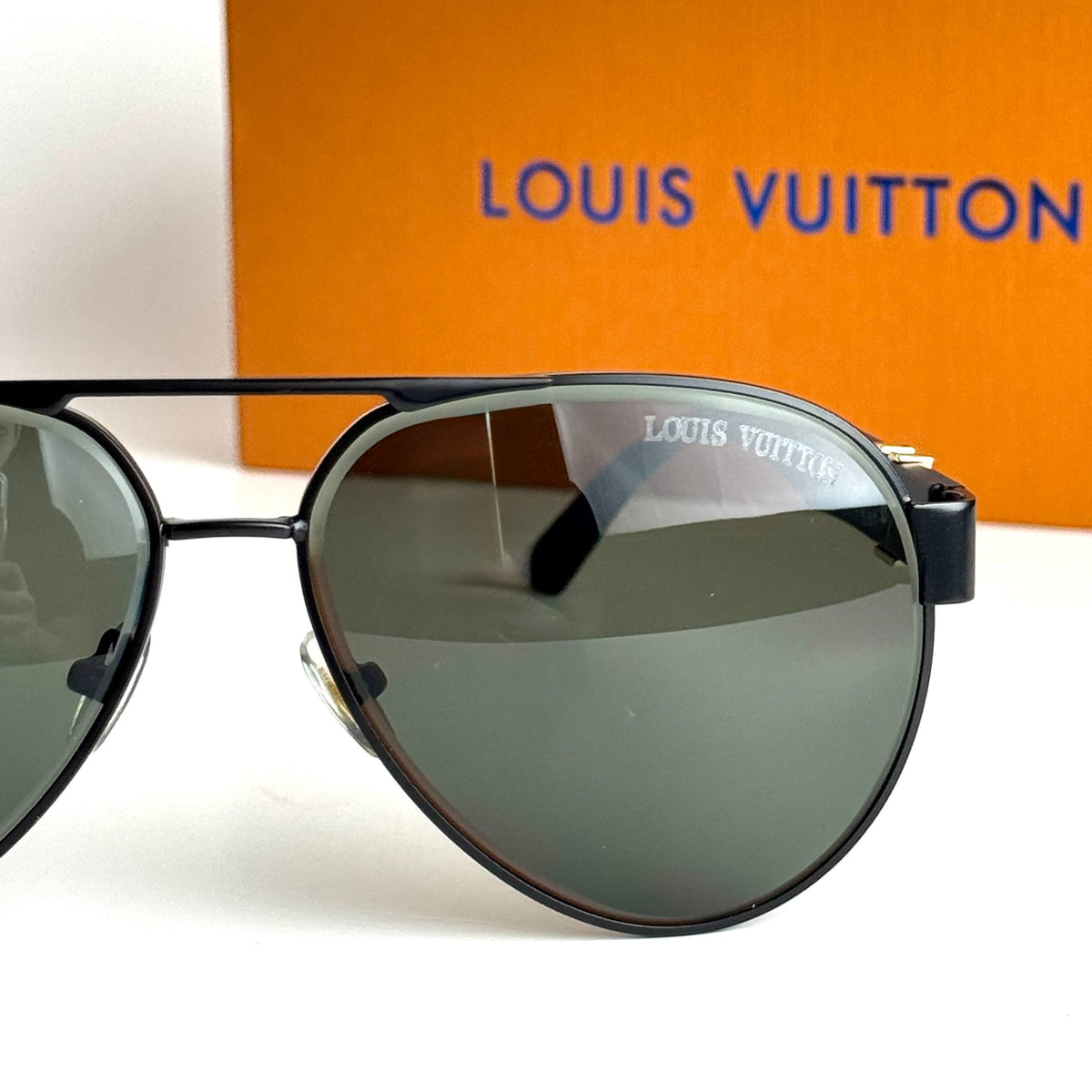 LV Aviator – Black Green