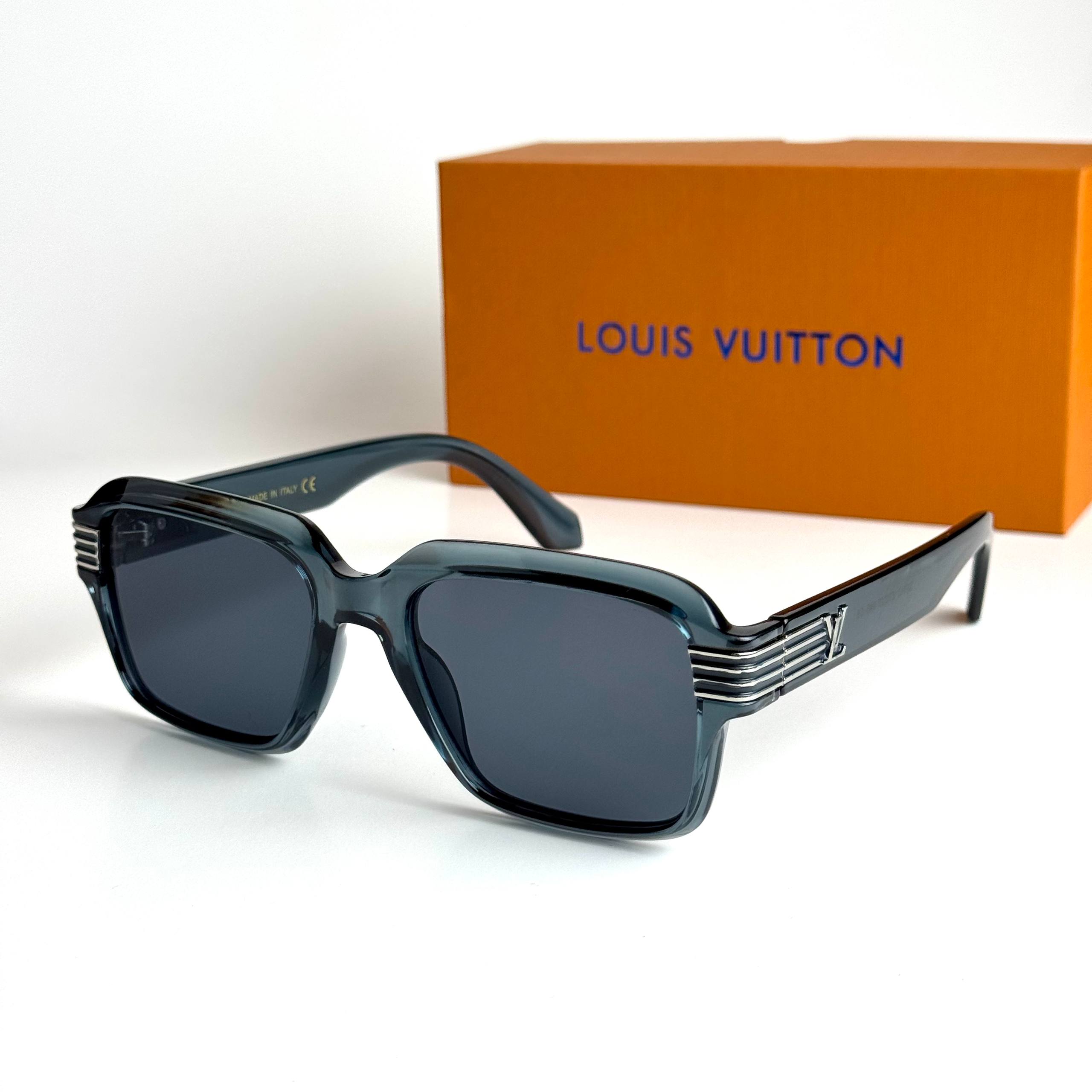 Louis Vuitton LV2457 – Navy Black
