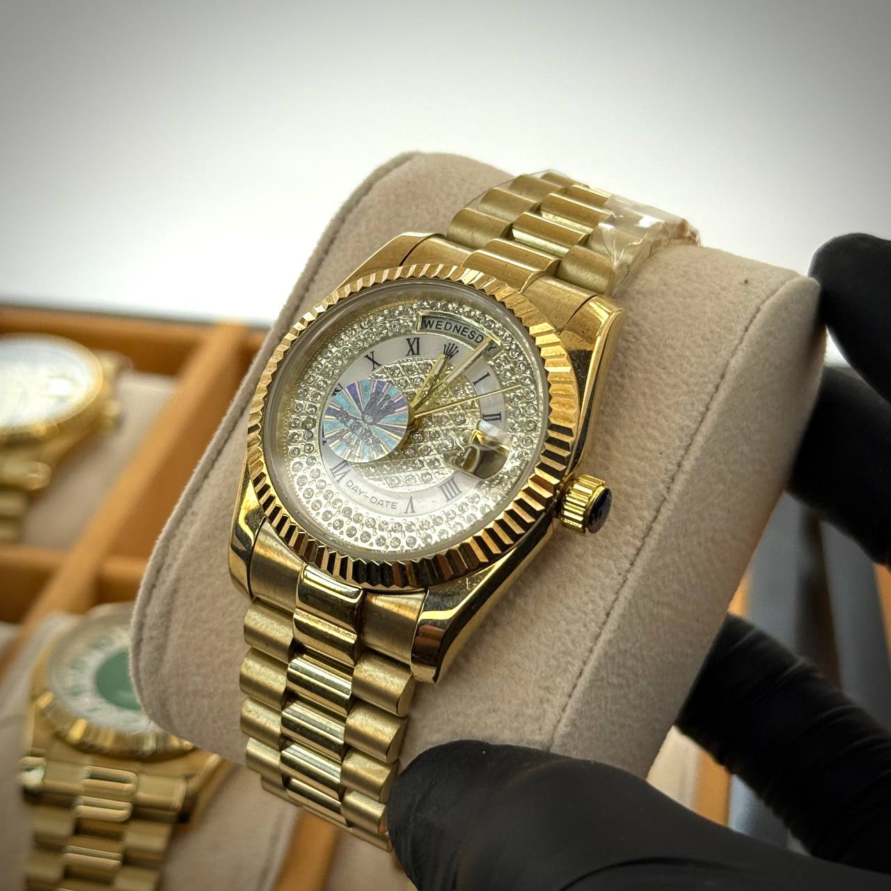 Rolex Day-Date – Full Diamond Dial / Gold Case (Women)