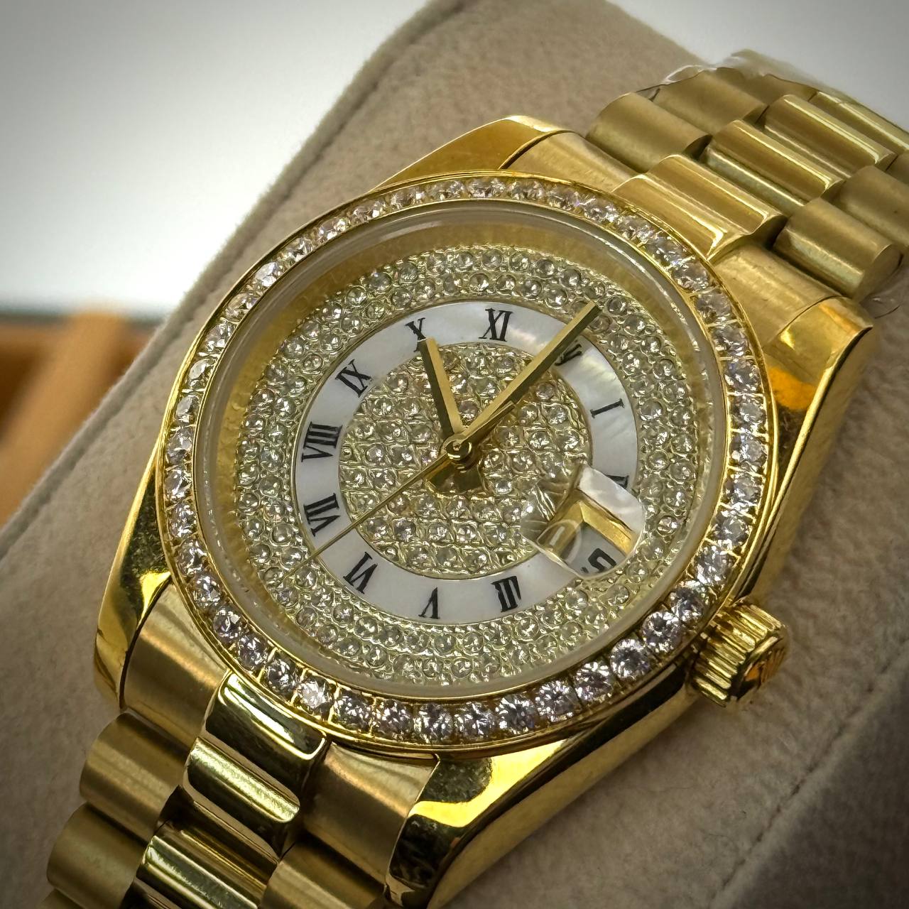 Rolex Oyster Perpetual – Full Diamond / Mother of Pearl Ring / Roman Dial (Women)