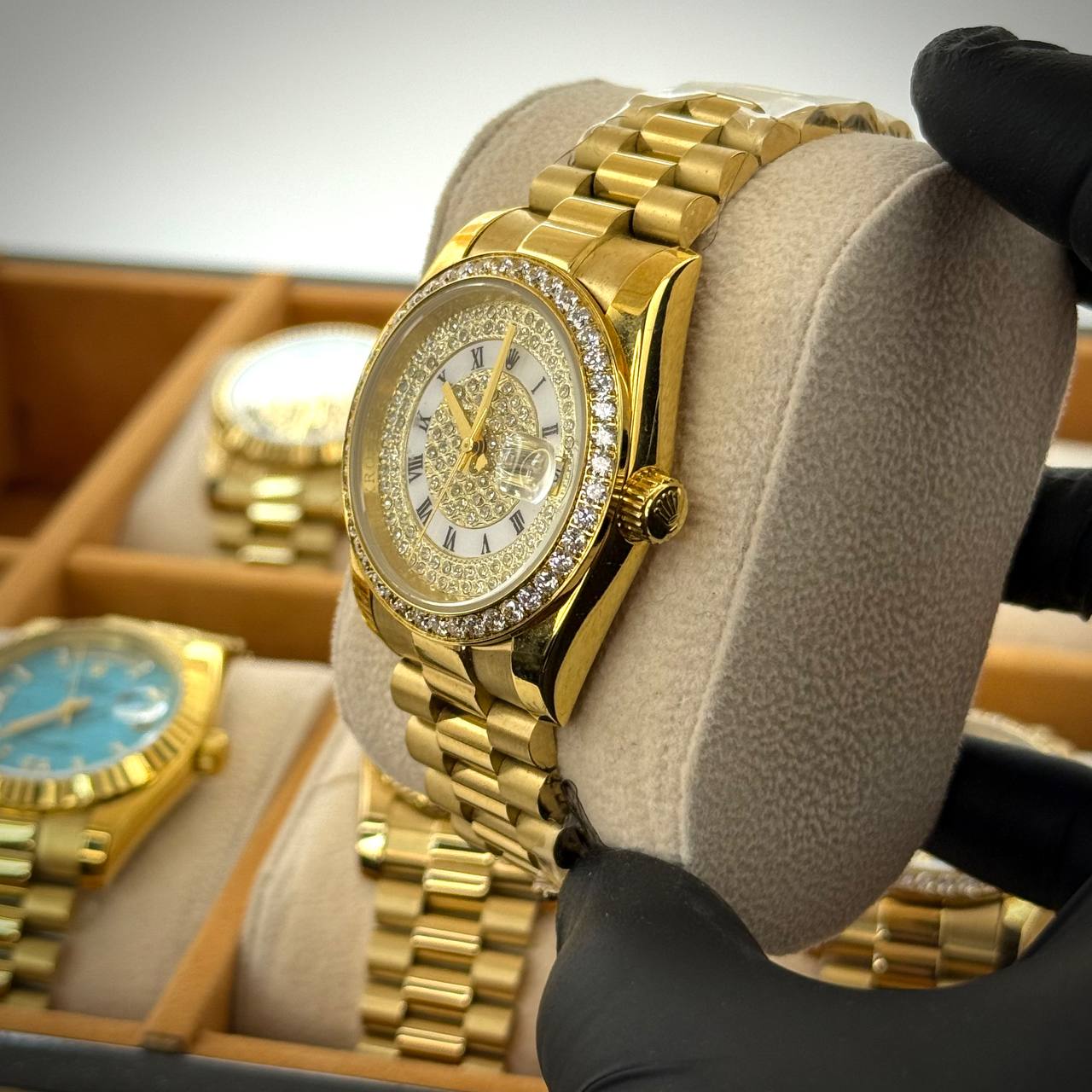 Rolex Oyster Perpetual – Full Diamond / Mother of Pearl Ring / Roman Dial (Women)